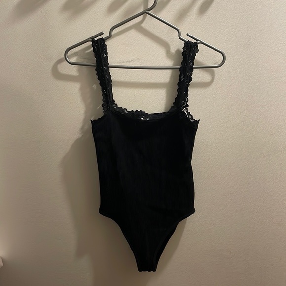 Zara Lace ribbed bodysuit - Picture 1 of 3